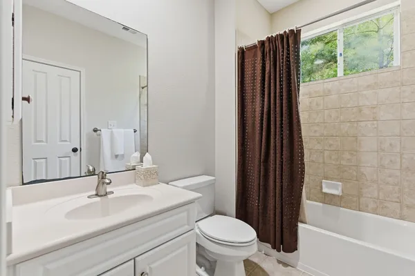 $674,900 | 106 South Longsford Circle, The Woodlands, TX 77382