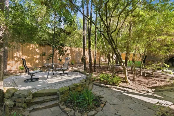 $674,900 | 106 South Longsford Circle, The Woodlands, TX 77382