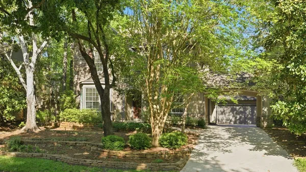 $674,900 | 106 South Longsford Circle, The Woodlands, TX 77382