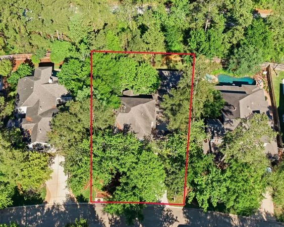 $674,900 | 106 South Longsford Circle, The Woodlands, TX 77382