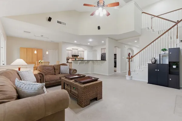 $674,900 | 106 South Longsford Circle, The Woodlands, TX 77382