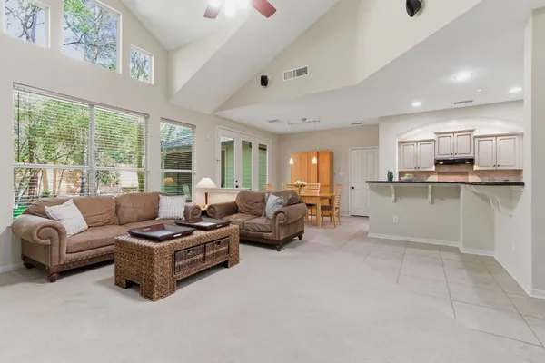 $674,900 | 106 South Longsford Circle, The Woodlands, TX 77382