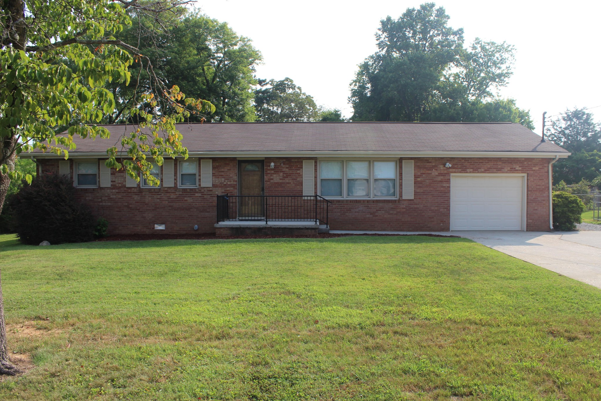 8024 Ewing Road Powell, TN 37849 - Photo 1 of 20 Gallery Image 1