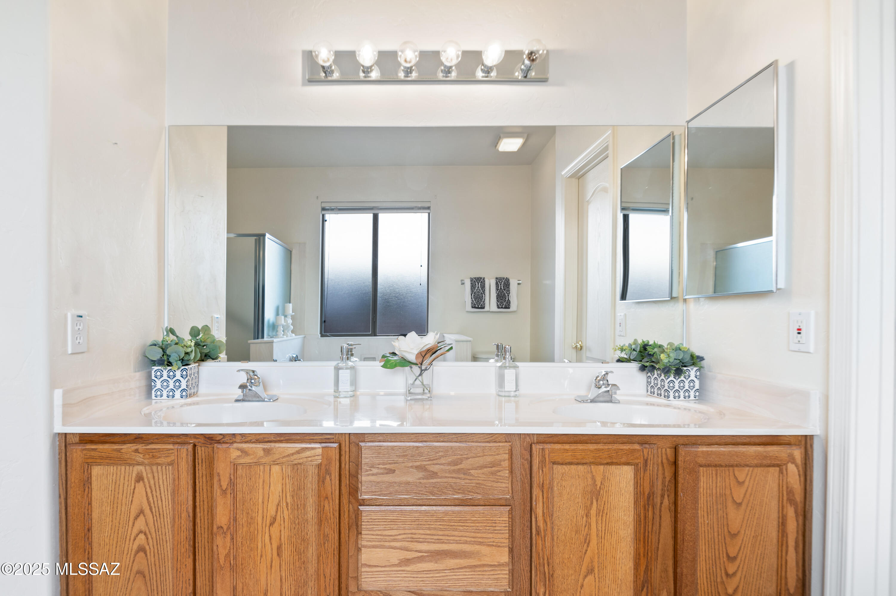 359 West Wheeler Road Oro Valley, AZ 85737 - Photo 23 of 45 Gallery Image 23
