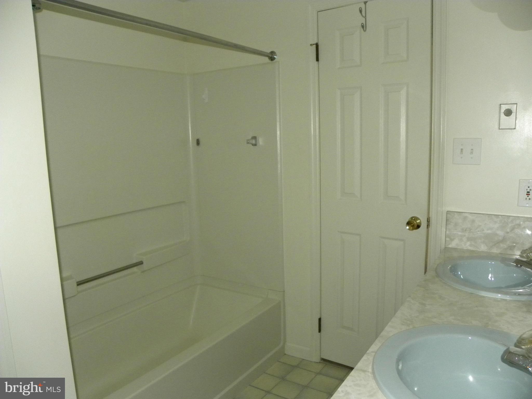 5141 Green Bridge Road Dayton, MD 21036 - Photo 13 of 29 Guest Bath- Main Level