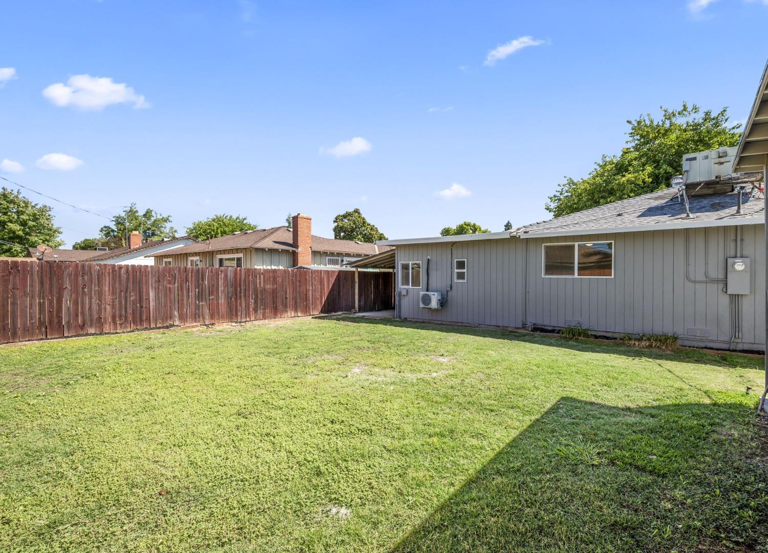 2628 Tronero Way Rancho Cordova, CA 95670 - Photo 26 of 31 a view of a backyard with a garden
