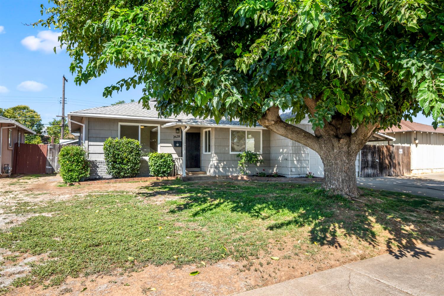 2628 Tronero Way Rancho Cordova, CA 95670 - Photo 29 of 31 front view of a house with a yard