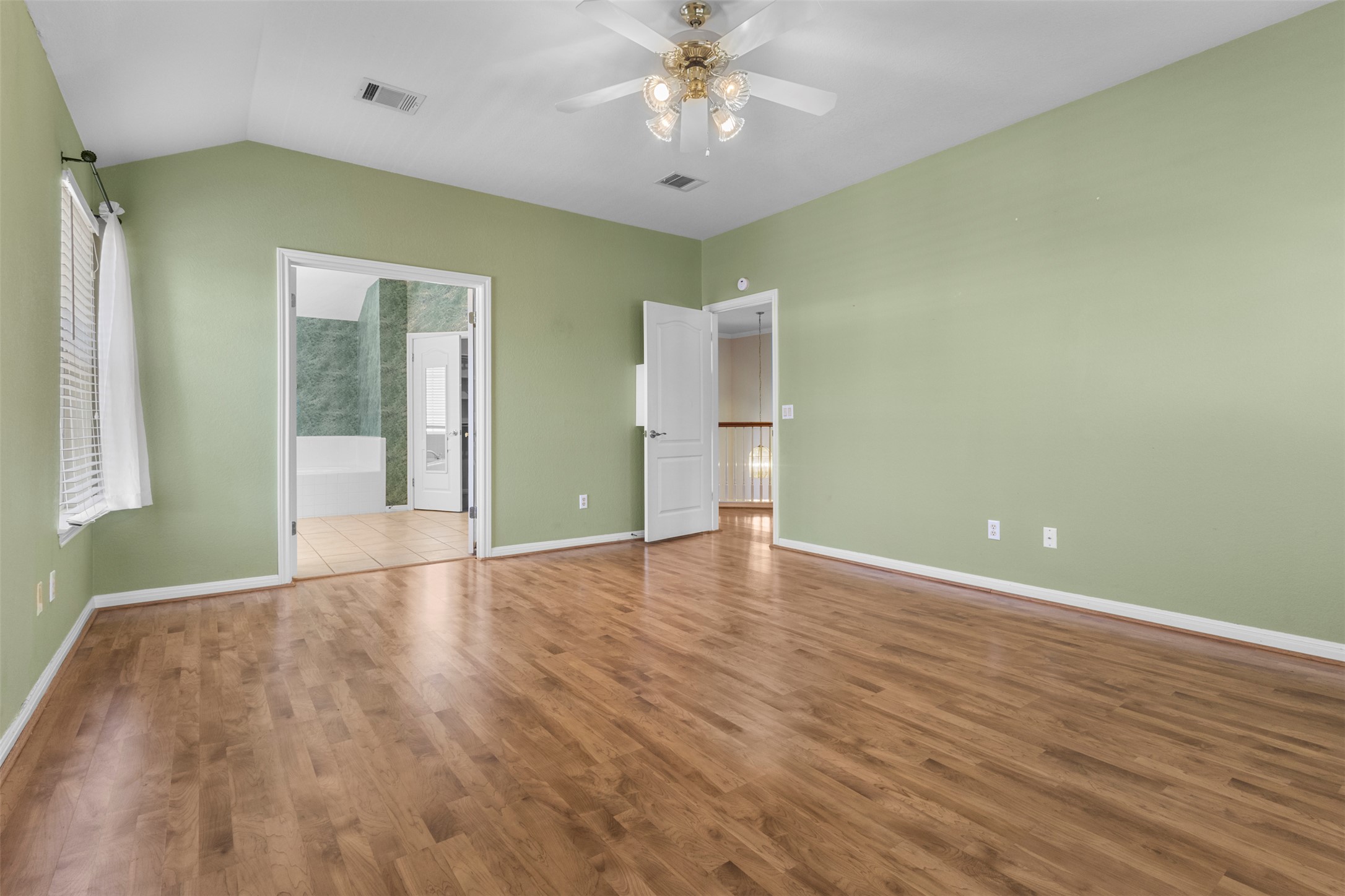 11113 Comiso Pala Path Austin, TX 78726 - Photo 20 of 37 Primary Bedroom, very large