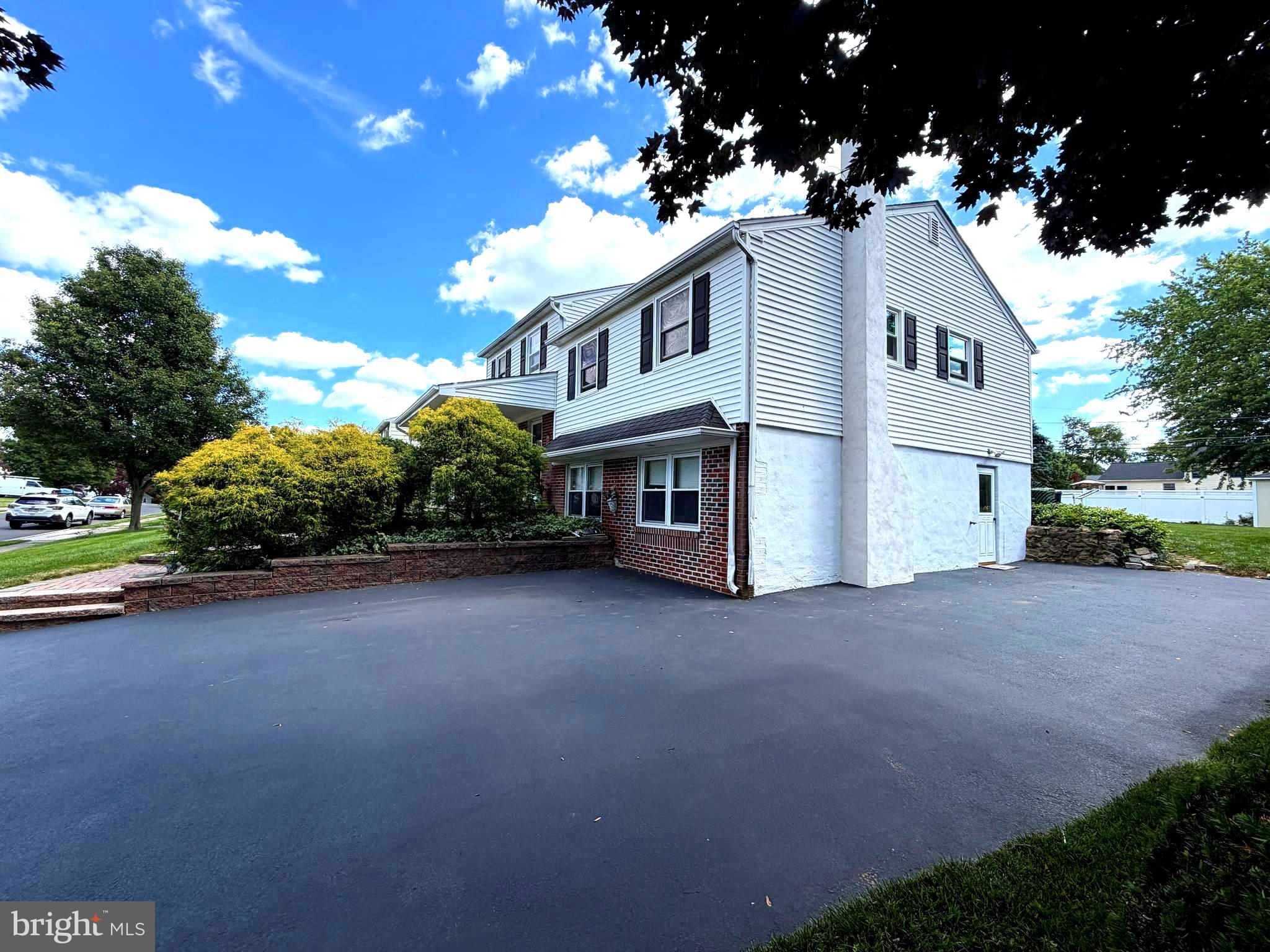 126 Dale Road Willow Grove, PA 19090 - Photo 5 of 50
