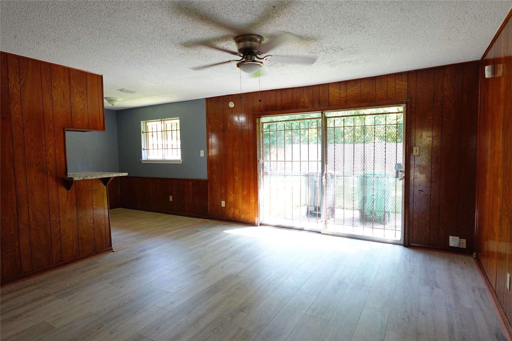 10642 Wolbrook Street Houston, TX 77016 - Photo 2 of 8