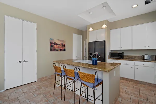 $4,500 | 522 Desert W Drive, Rancho Mirage, CA 92270