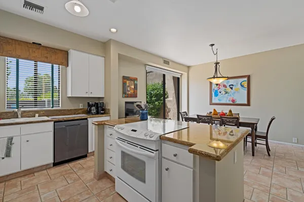 $4,500 | 522 Desert W Drive, Rancho Mirage, CA 92270