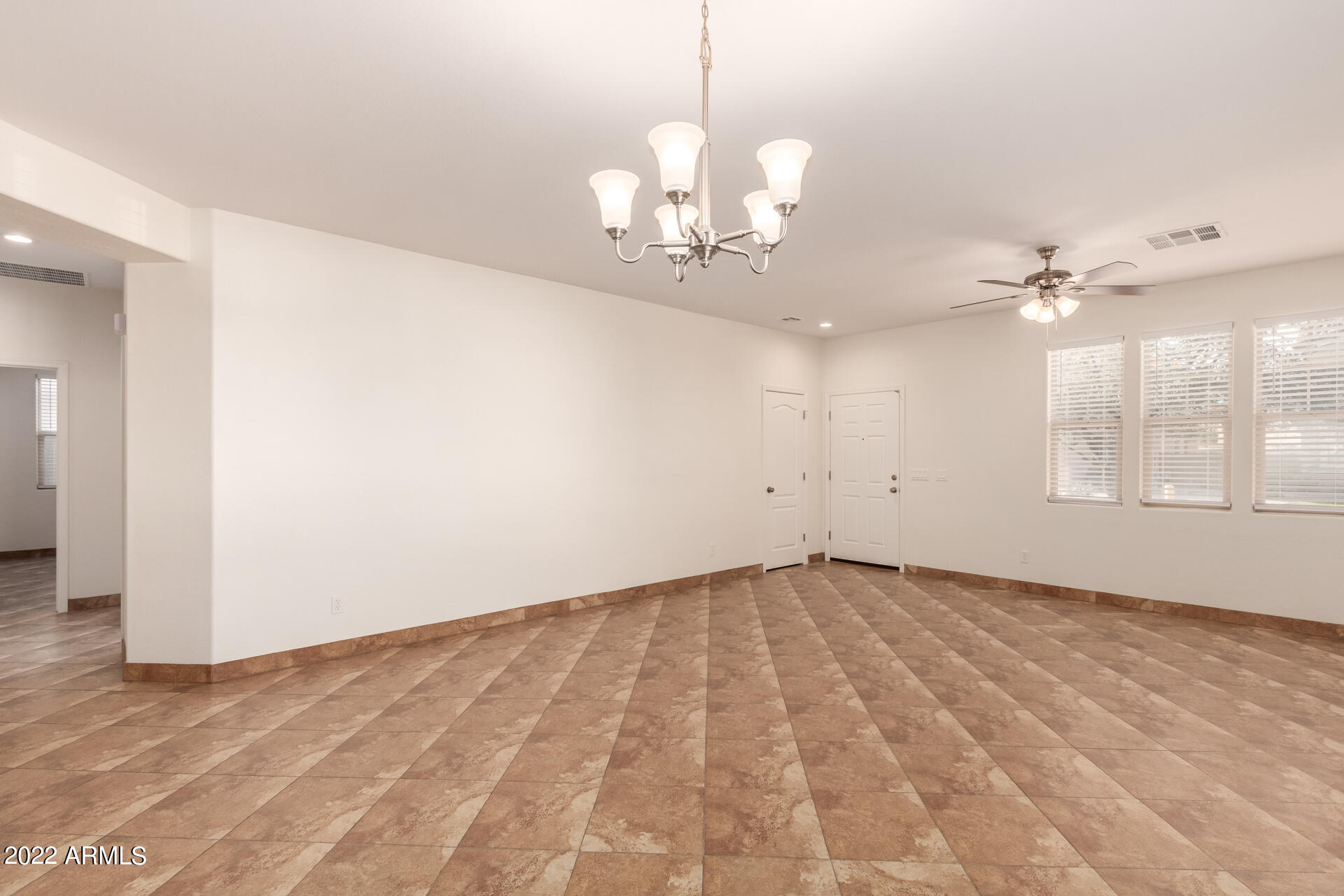 6903 West Carson Road Laveen, AZ 85339 - Photo 5 of 31 0005-05-Carson