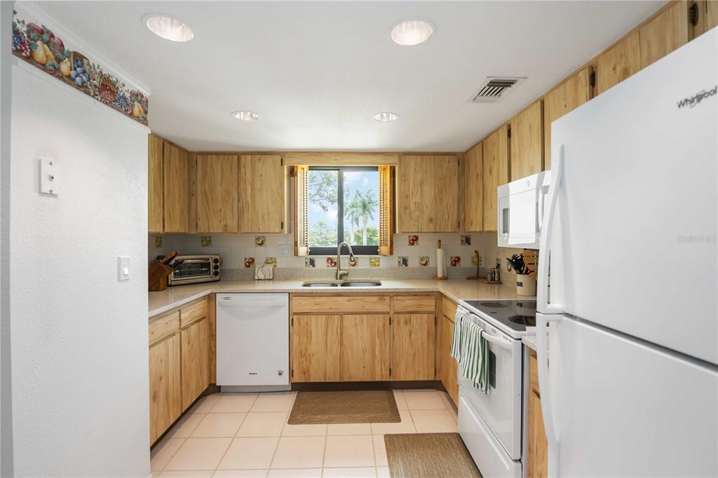 5050 Marianne Key Road, Unit 1B Punta Gorda, FL 33955 - Photo 6 of 46