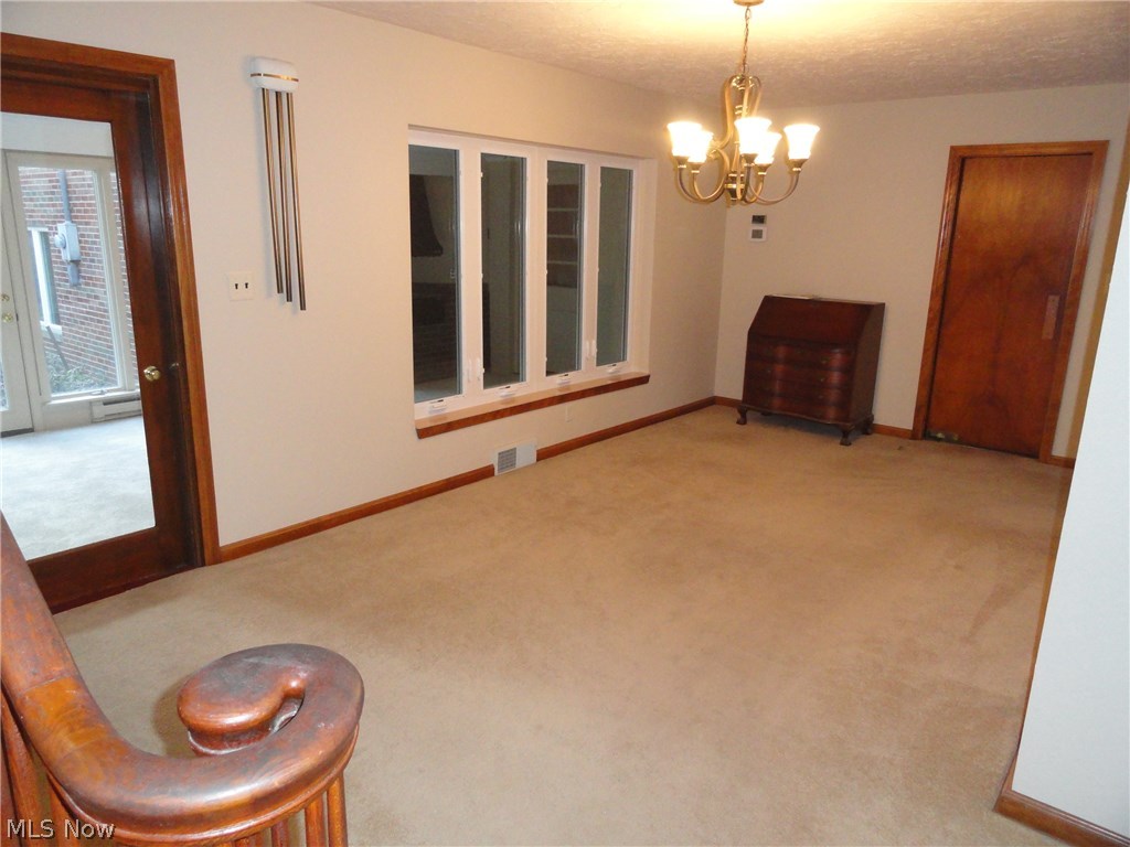 2352 Chatham Road Akron, OH 44313 - Photo 9 of 24 Gallery Image 9