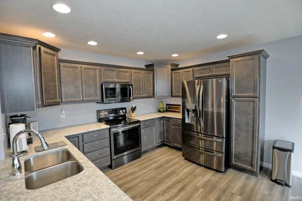 $278,000 | 5132 Hidden Lake Drive, Evansville, IN 47712