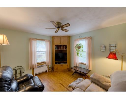 21 Benjamin Road Worcester, MA 01602 - Photo 13 of 35 Gallery Image 13