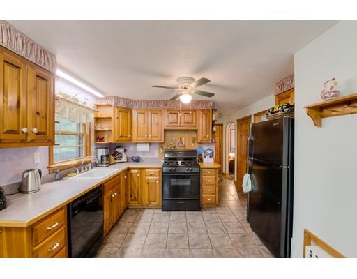 21 Benjamin Road Worcester, MA 01602 - Photo 17 of 35 Gallery Image 17