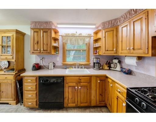21 Benjamin Road Worcester, MA 01602 - Photo 19 of 35 Gallery Image 19