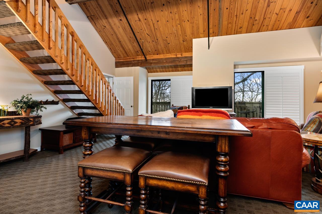 174 Mountain Inn Loop Roseland, VA 22967 - Photo 7 of 21 Gallery Image 7