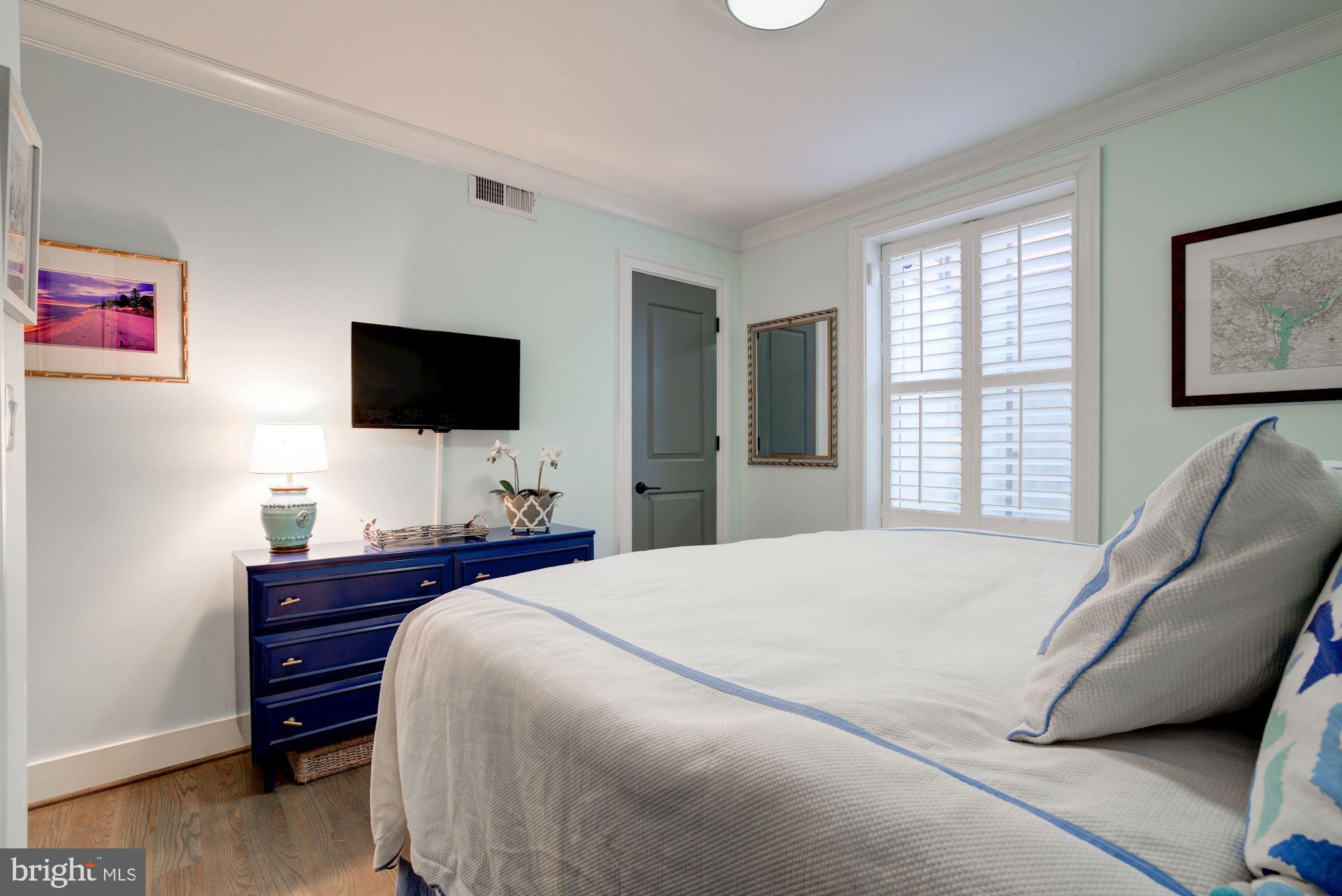 3924 W Street Northwest, Unit 2 Washington, DC 20007 - Photo 12 of 18