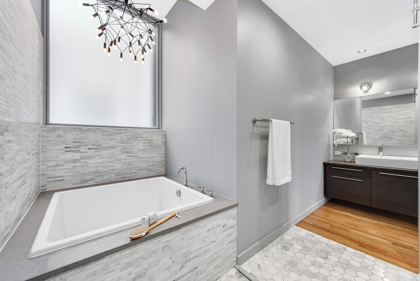 Undisclosed Address Chicago, IL 60622 - Photo 19 of 27