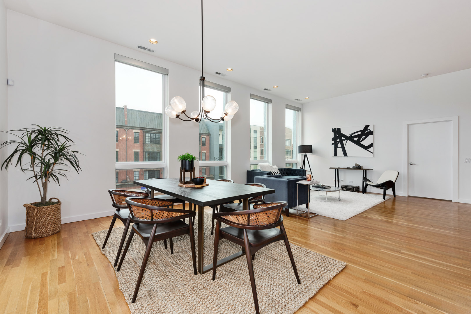 Undisclosed Address Chicago, IL 60622 - Photo 6 of 27