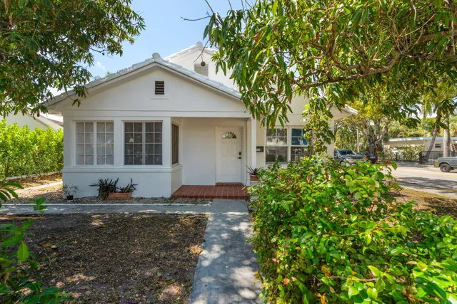 $2,499 | 4815 North Flagler Drive, West Palm Beach, FL 33407