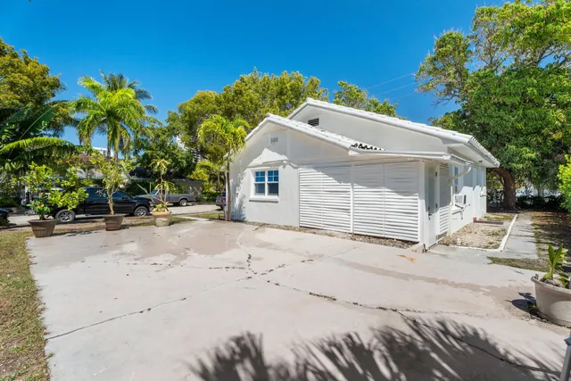 $2,499 | 4815 North Flagler Drive, West Palm Beach, FL 33407