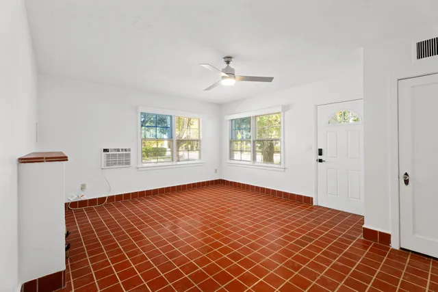 $2,499 | 4815 North Flagler Drive, West Palm Beach, FL 33407