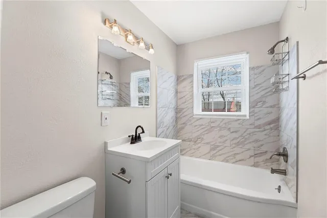 $320,000 | 7608 West 63rd Terrace, Mission, KS 66202