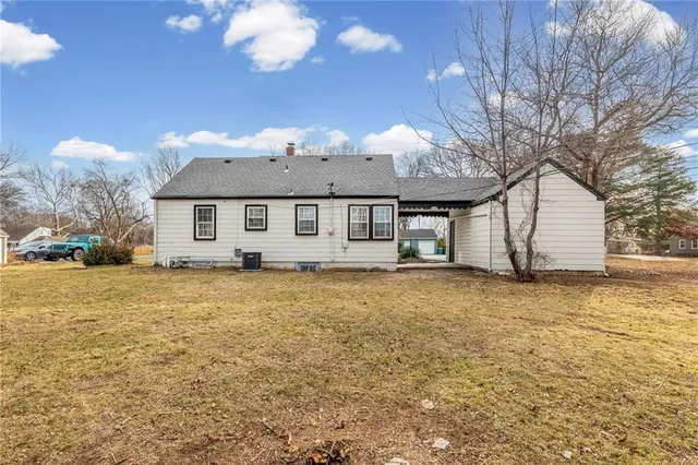 $320,000 | 7608 West 63rd Terrace, Mission, KS 66202