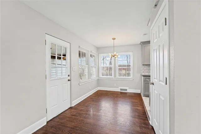 $320,000 | 7608 West 63rd Terrace, Mission, KS 66202