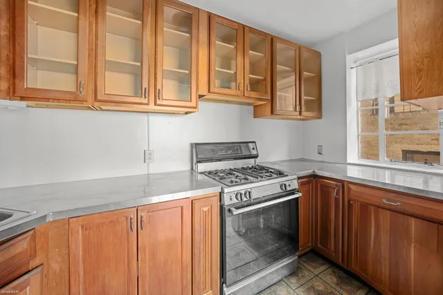 $750,000 | 320 Central Park West, Unit 2D | Upper West Side