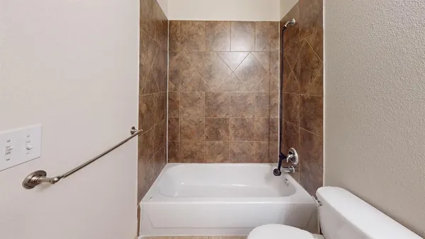 $1,449 | 2331 North Elm Street, Unit 2, Denton, TX 76201