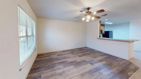 $1,449 | 2331 North Elm Street, Unit 2, Denton, TX 76201