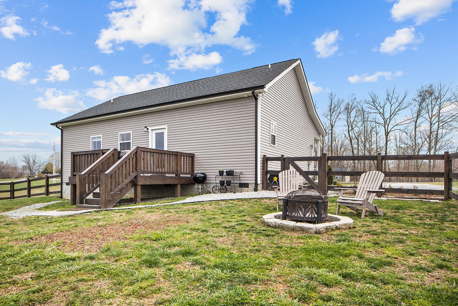 825 Hooper Road Charlotte, TN 37036 - Photo 24 of 43 Gallery Image 24