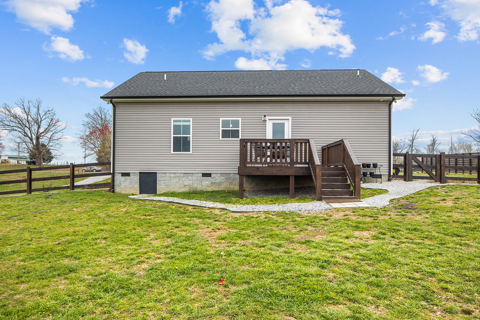 825 Hooper Road Charlotte, TN 37036 - Photo 26 of 43 Gallery Image 26