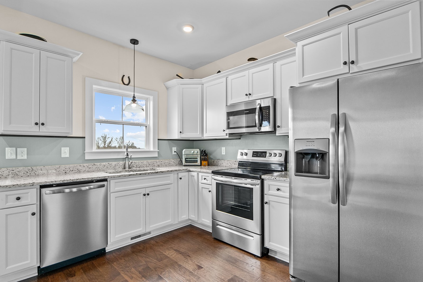 825 Hooper Road Charlotte, TN 37036 - Photo 8 of 43 Gallery Image 8