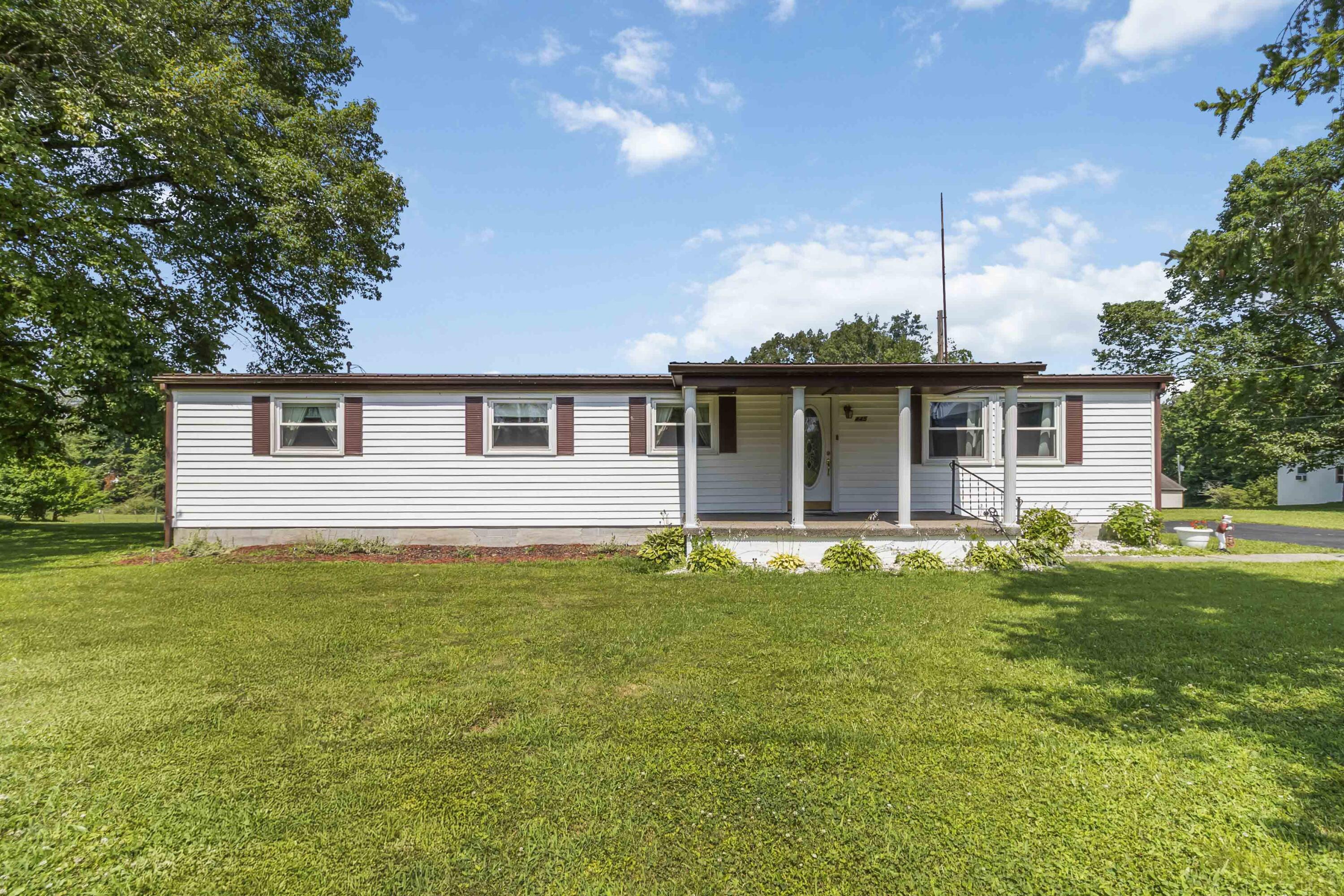 445 Flint Road Waco, KY 40385 - Photo 1 of 34 001
