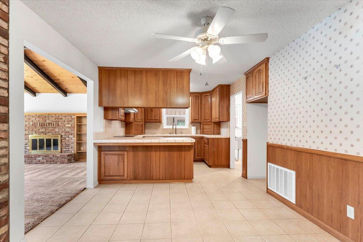 9871 Deschutes Road Palo Cedro, CA 96073 - Photo 20 of 80 15-Dining Room to Kitchen