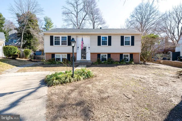 $4,095 | 3900 Flagstone Terrace, Alexandria, VA 22306