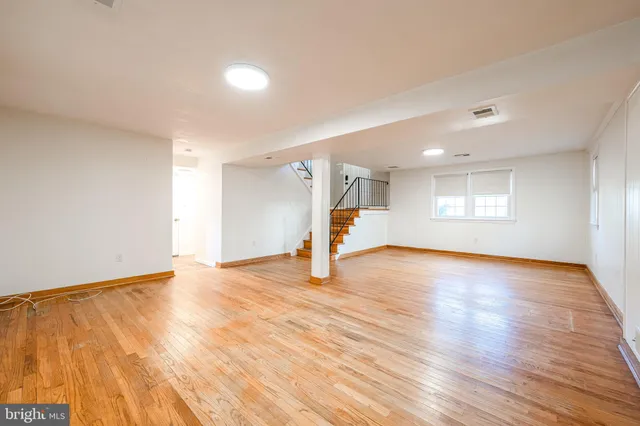 $4,095 | 3900 Flagstone Terrace, Alexandria, VA 22306