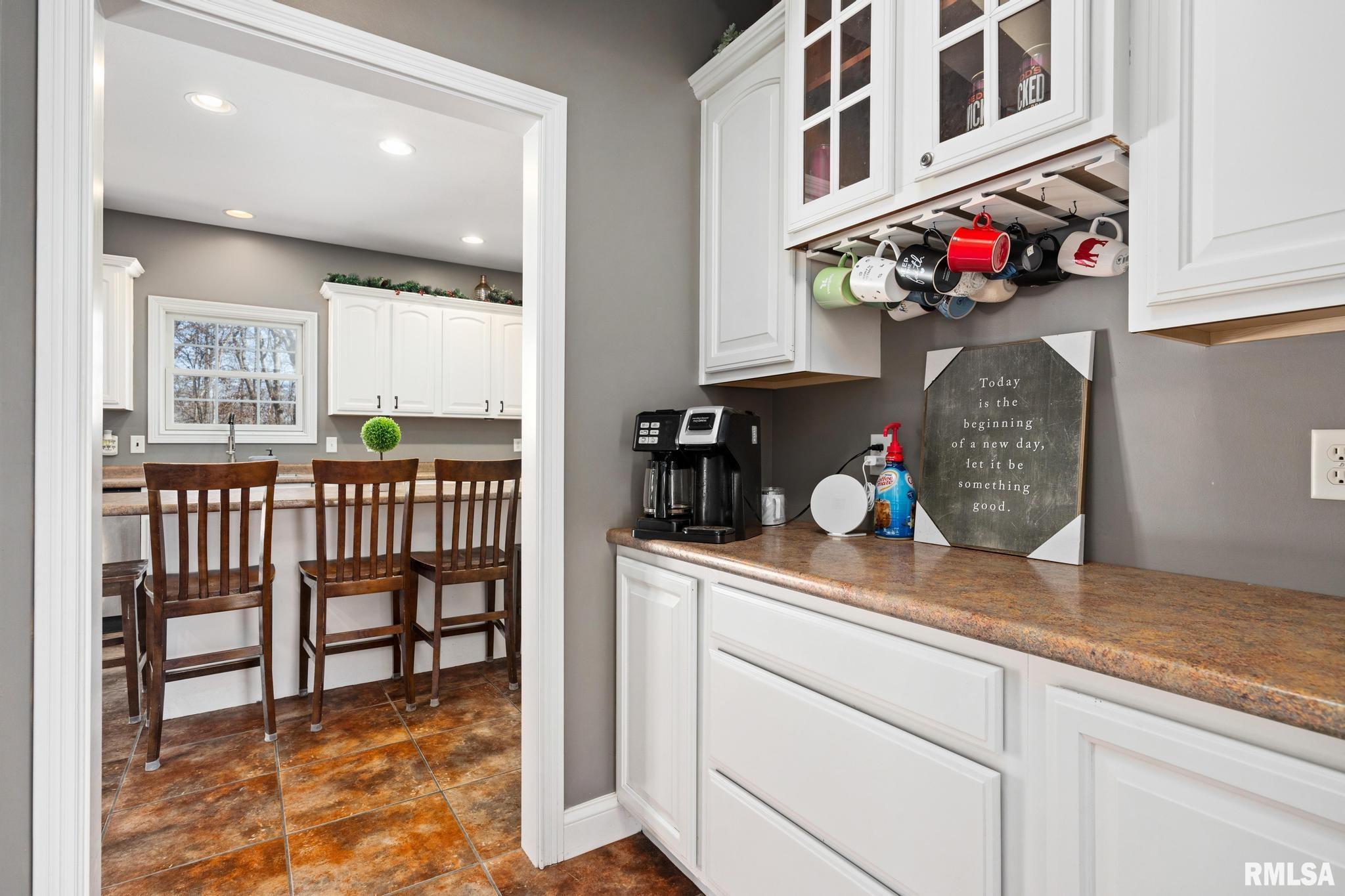 1817 Autumn Ridge Washington, IL 61571 - Photo 8 of 51