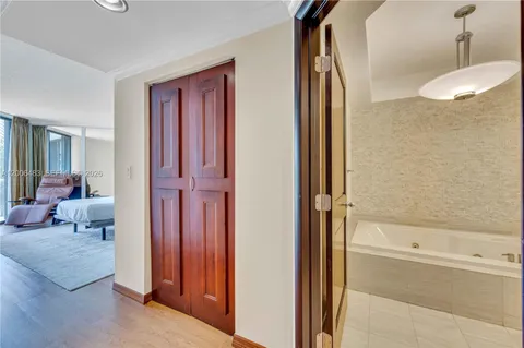 $590,000 | 2800 Island Boulevard, Unit 603, Aventura, FL 33160