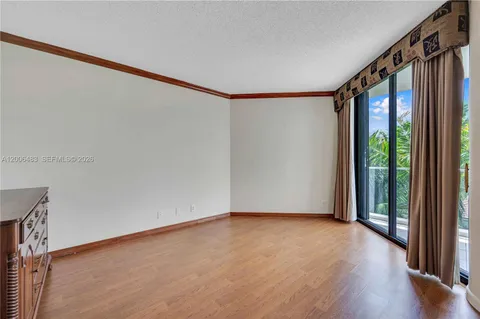 $590,000 | 2800 Island Boulevard, Unit 603, Aventura, FL 33160