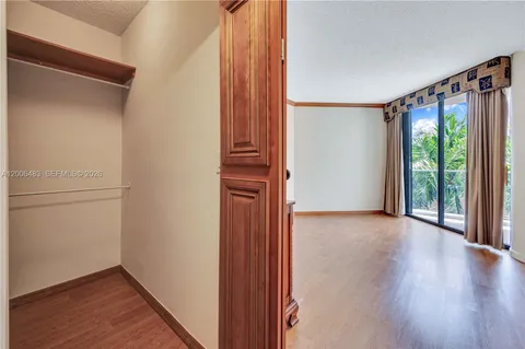 $590,000 | 2800 Island Boulevard, Unit 603, Aventura, FL 33160