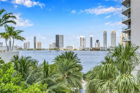 $590,000 | 2800 Island Boulevard, Unit 603, Aventura, FL 33160