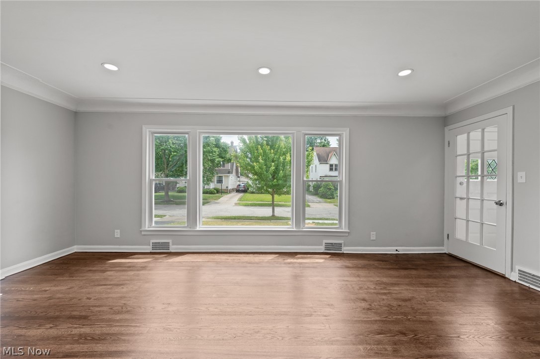 3601 Tullamore Road University Heights, OH 44118 - Photo 7 of 45