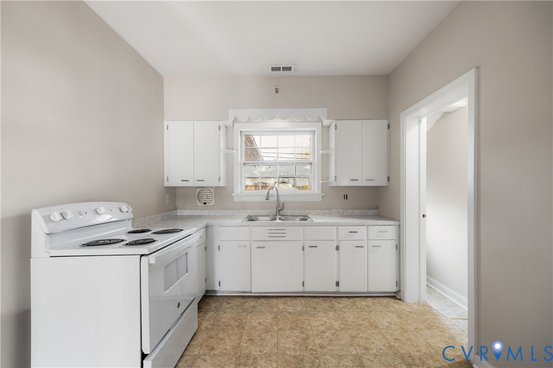 2506 Kenmore Road Henrico, VA 23228 - Photo 5 of 37